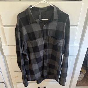 Lululemon men’s soft knit button up shirt